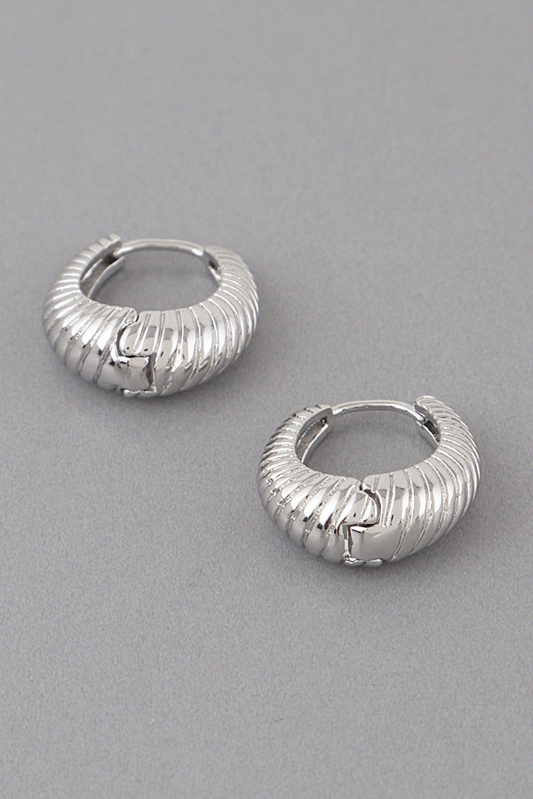 Ribbed Latch Huggie Earrings