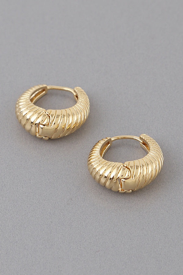Ribbed Latch Huggie Earrings